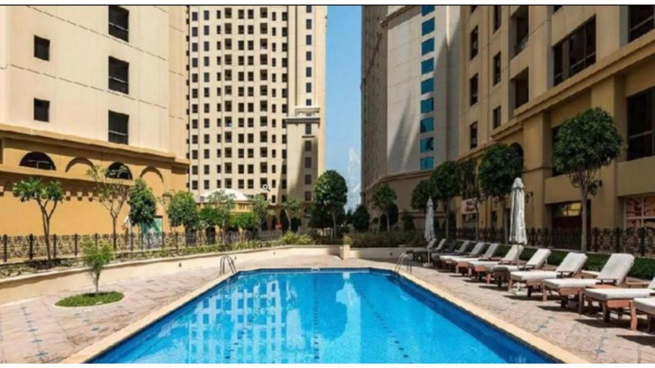 Alexandrina Hostel Dubai Exterior photo